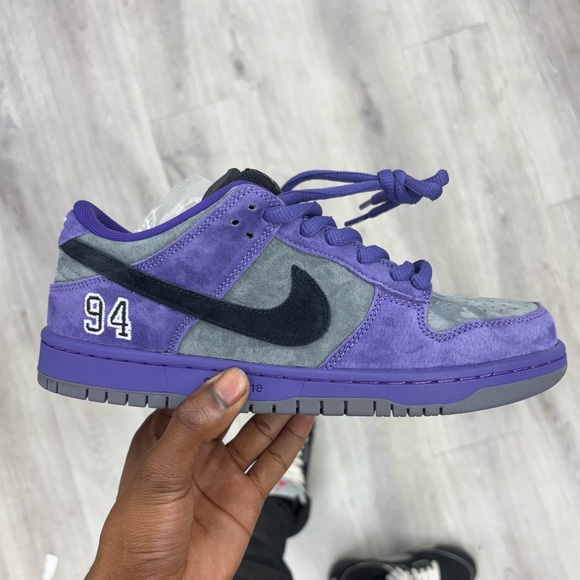 Nike Violet and Charcoal Low-Tops